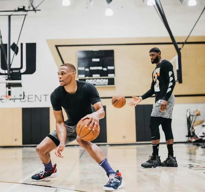 参赛者将围 参赛者将围